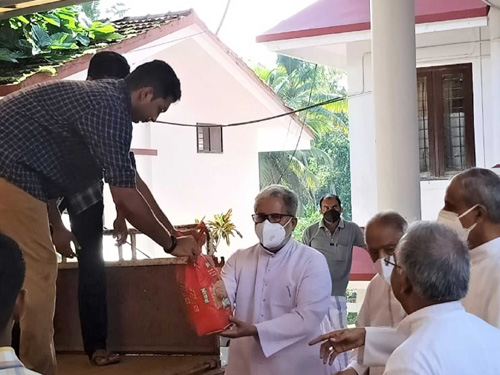 കോവിഡ്: ഭക്ഷ്യധാന്യകിറ്റിൻ്റെ വിതരണോദ്‌ഘാടനം